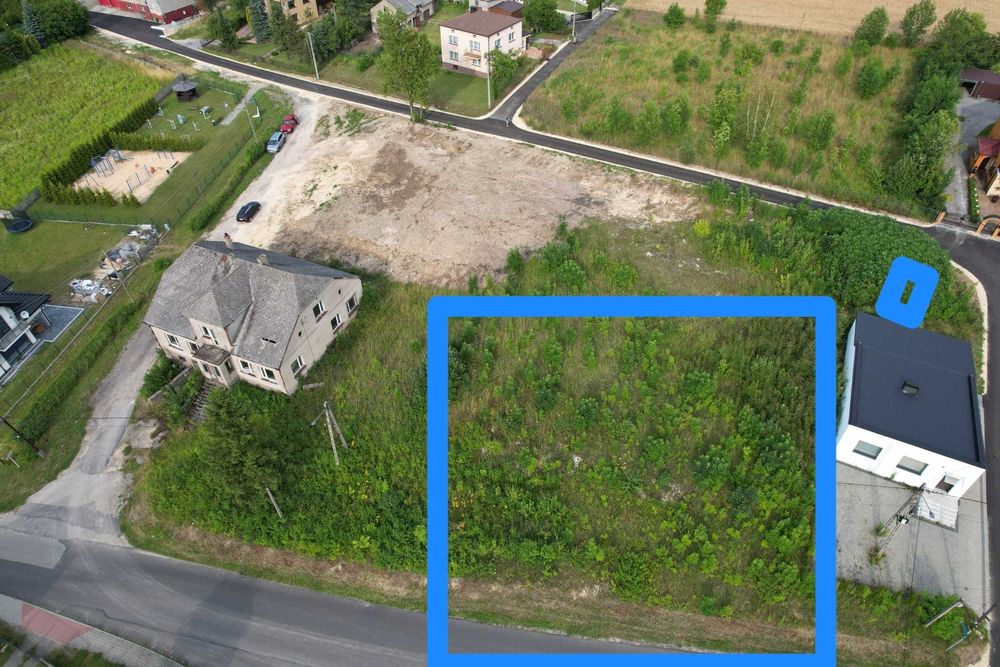 Działka budowlana - 1100 m2