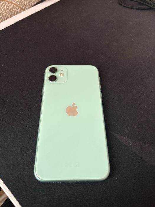 Продам IPhone 11