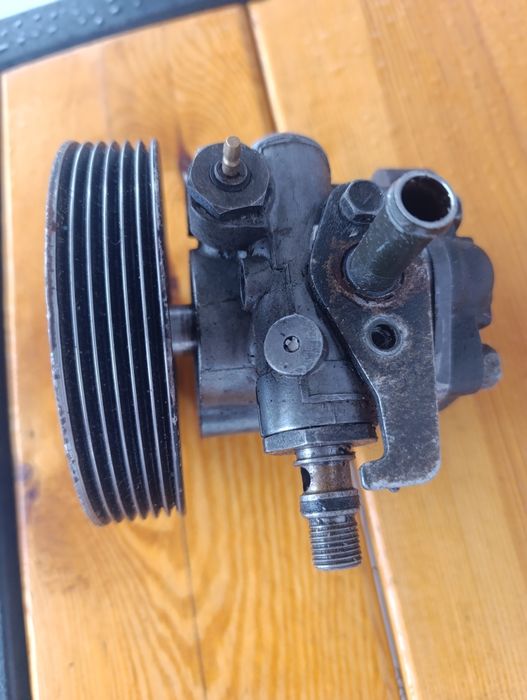 Насос гур Mitsubishi sigma 12 Кл.