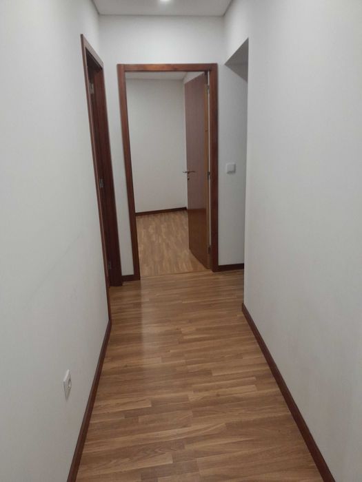 Arrenda-se T2 em Baguim do Monte