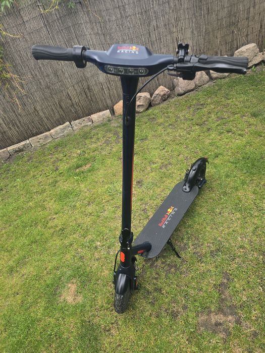 Hulajnoga Elektryczna RED BULL RACING10