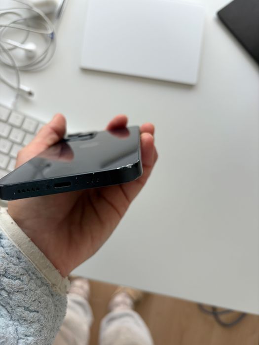 iPhone 13, 128GB Midnight com Apple EarPods