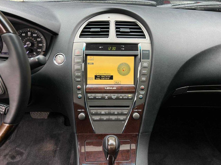 Lexus ES Luxury 2012