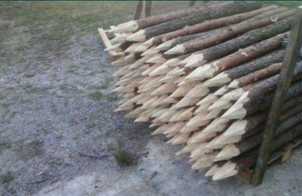 Kołki drewniane  do ogrodzen lub szalunków
