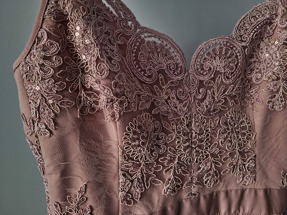 Sukienka elegancka, długa wieczorowa na studniówkę, wesele