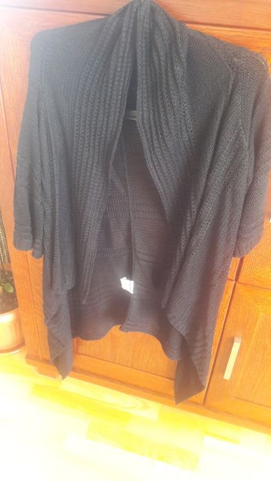 Narzutka czarna asymetryczna ażurowa L sweter kardigan