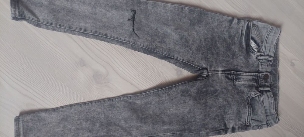 Spodnie jeansowe Zara 134