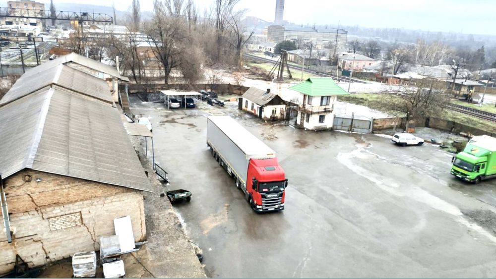 Продам производственную, складскую базу, 3300 м.кв, участок 1,89 Га.