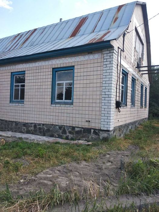 Недобудований будинок в селі Сираї Чернігівської області