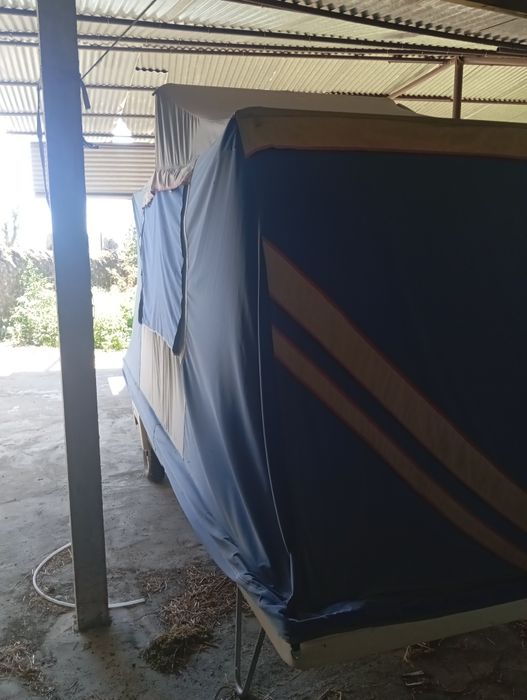Aventura Pronta! Atrelado Tenda com Dormitório Completo