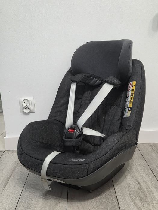 Fotelik 9-18 kg Maxi Cosi 2Way Pearl + baza Isofix