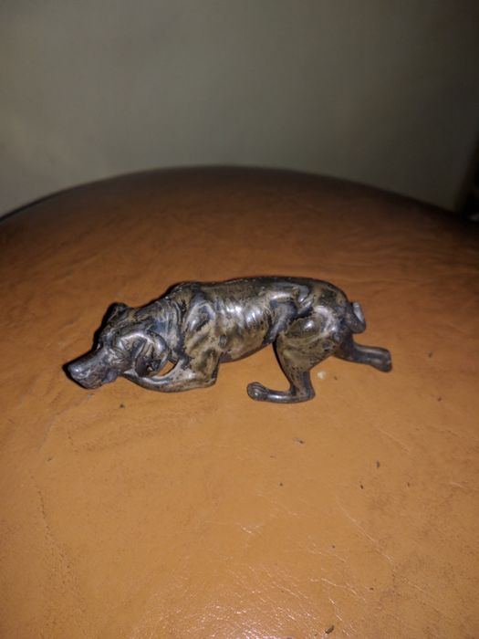 Винтажная бронзовая лягавая