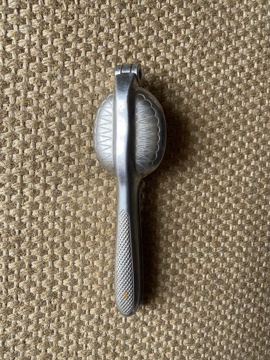 Utensílios de cozinha vintage,2 diferentes