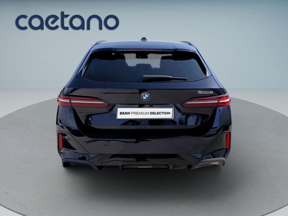 BMW 530 e Pack Desportivo M