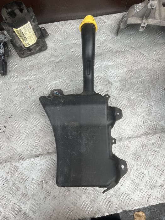 68081369AA Chrysler Бачок омывателя стекла