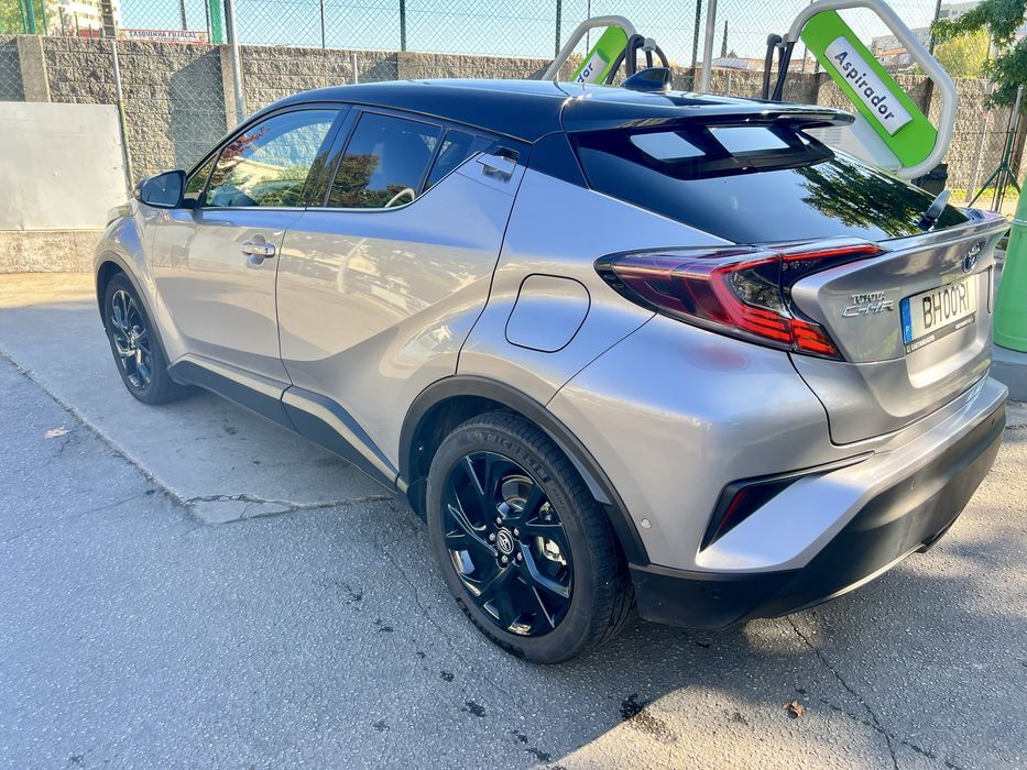 Toyota C-HR 1.8 HSD Hybrid pack exclusive + luxury