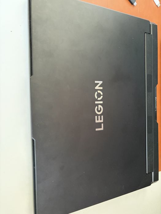 Lenovo legion 7 pro 16 cali rtx 5090 24gb vram 64gb ram intel core ultra 9