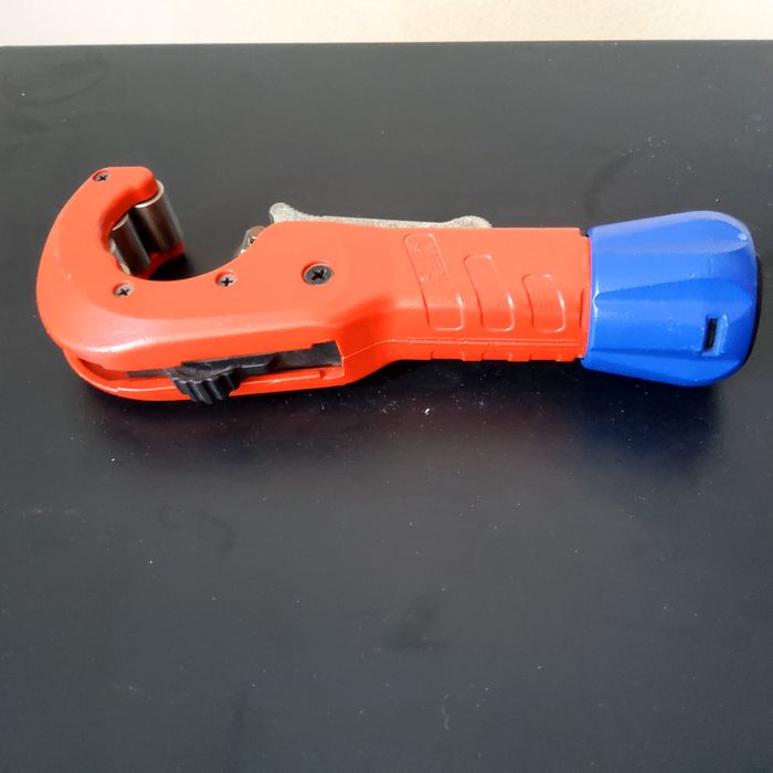 Cortador de tubos Knipex (novo) D=6-35mm