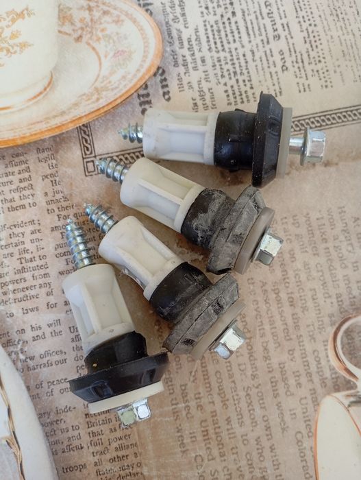 Транспортуванні болти  машина Ariston VMSF 501