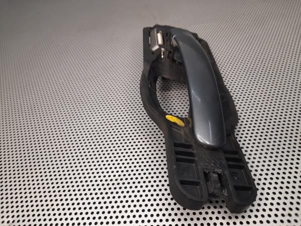 Puxador porta trás esquerdo AUDI A2 (8Z0)