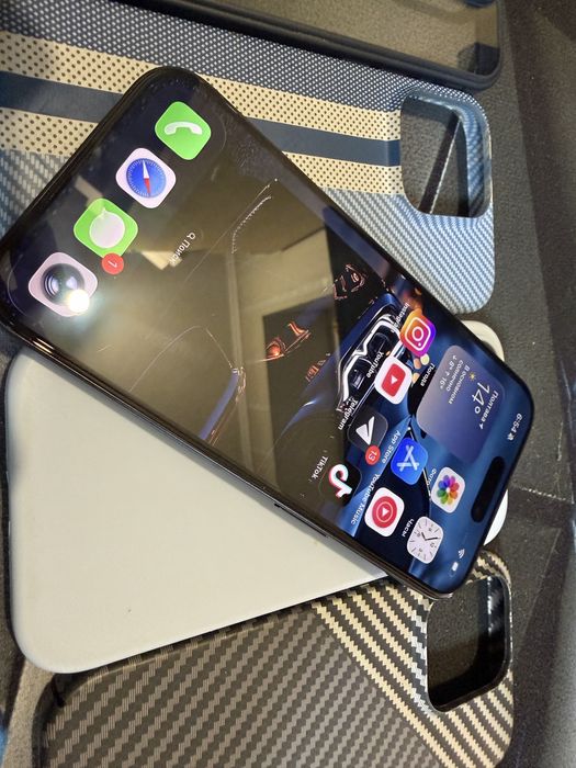 Продам IPhone 15 pro