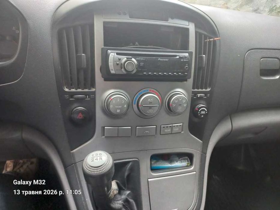 Автомобіль HYUNDAI H-1 2.5 CRDI