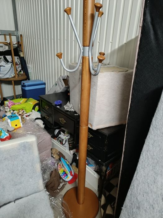 Cabide novo cerejeira