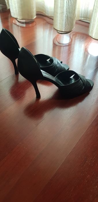 Sapatos pretos 100% pele, HELSAR N 36