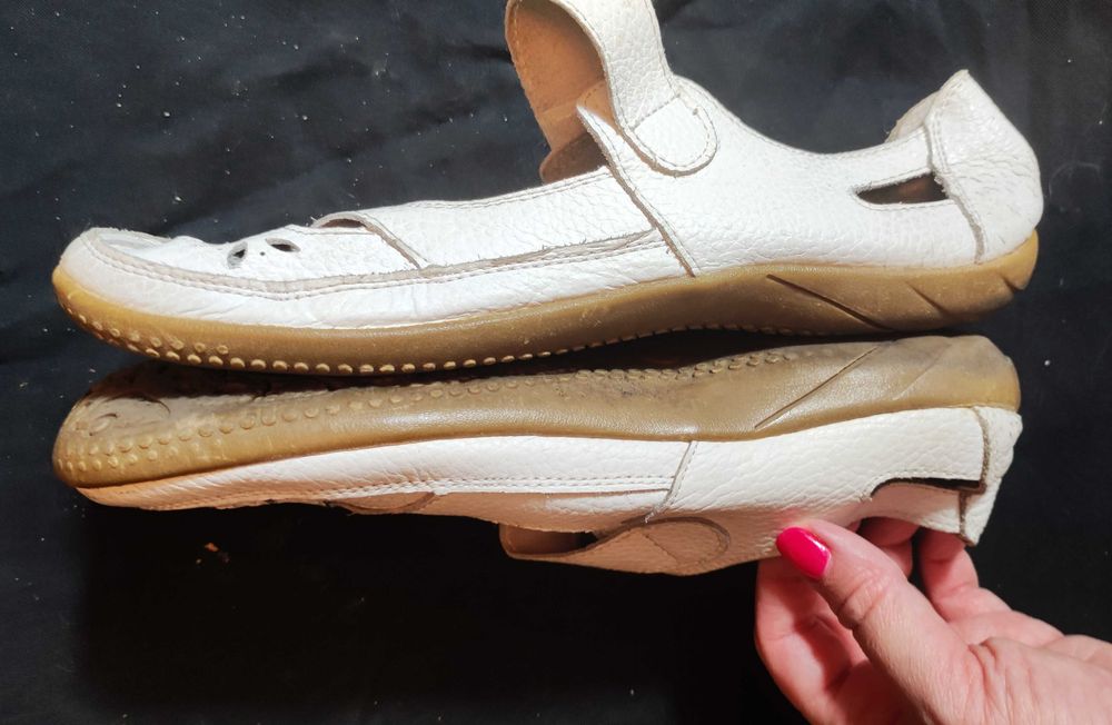 Białe ażurowe buty na rzepy Dr Lightfoot 38 znoszone sandały vintage