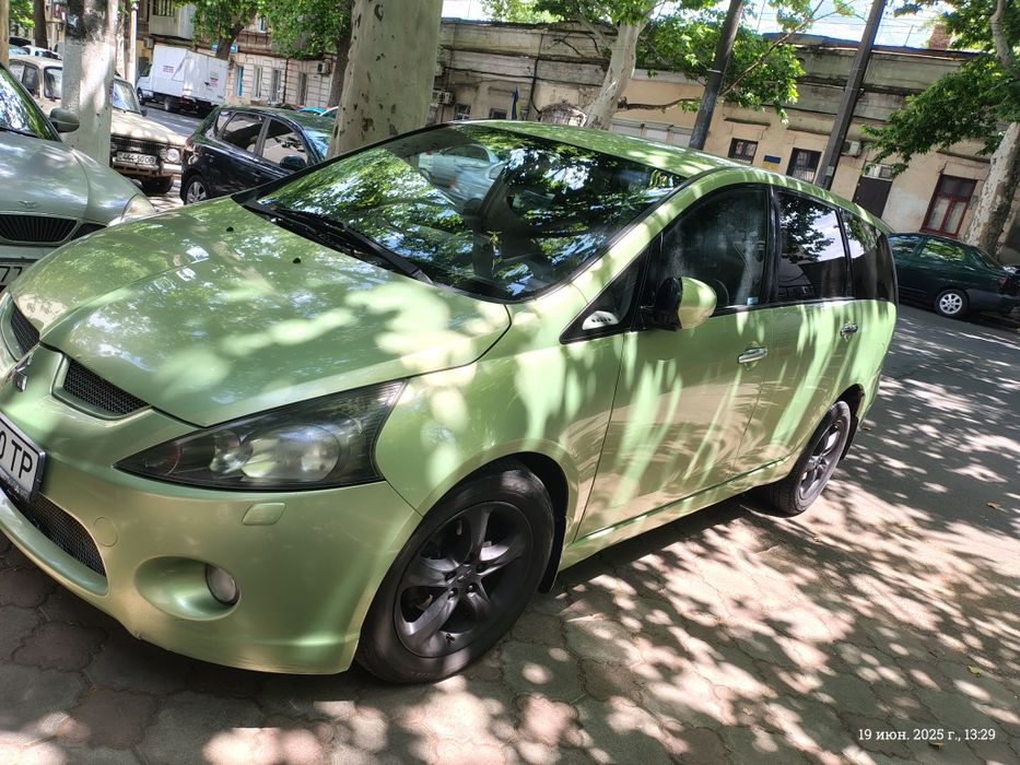 Mitsubishi grandis