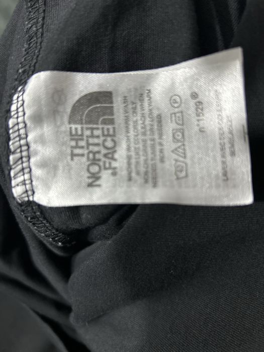 Продам чоловічу футболку 
Розмір  XXL 
Заміри 
Ог 63-70
Довжина 81
Бедра 63-70
Матеріал котон