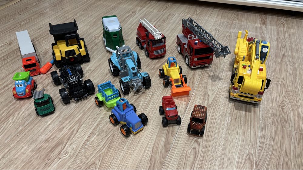 Набір машинок інтерактивних пакет машинок пакет іграшок синій трактор