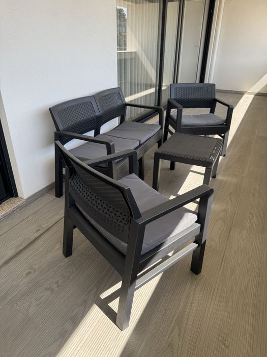 Conjunto mobiliário de jardim