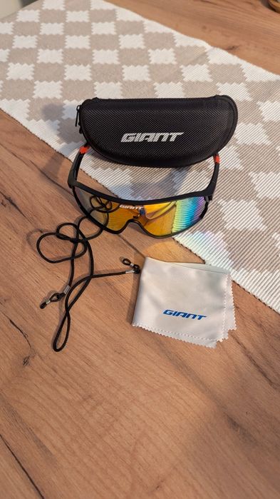 Okulary Giant wraz z gratisami,nowe