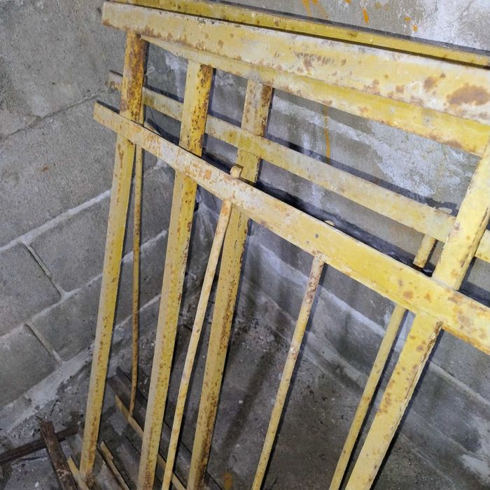 Решетки металлические на окна, балконы, заборы б/у