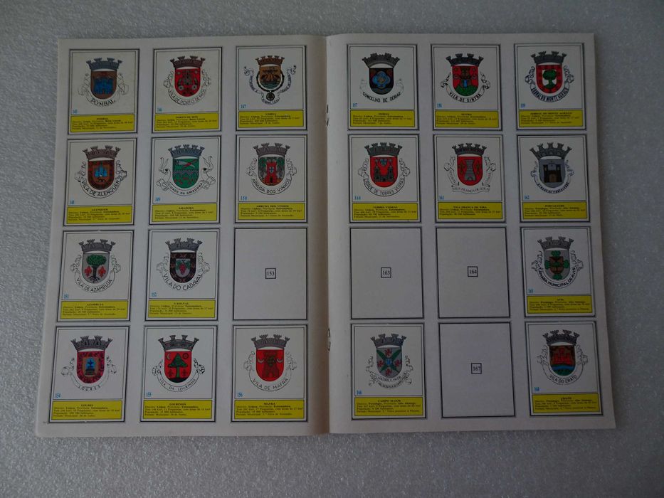 Caderneta Emblemas dos Concelhos Continentais  (Faltam 46 cromos)