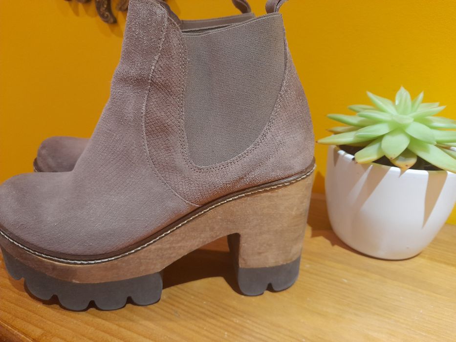 Botas em pele 38 pouco uso
