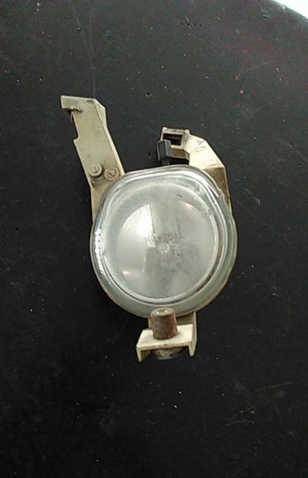 Farol nevoeiro frente direito LANCIA Y (840_)