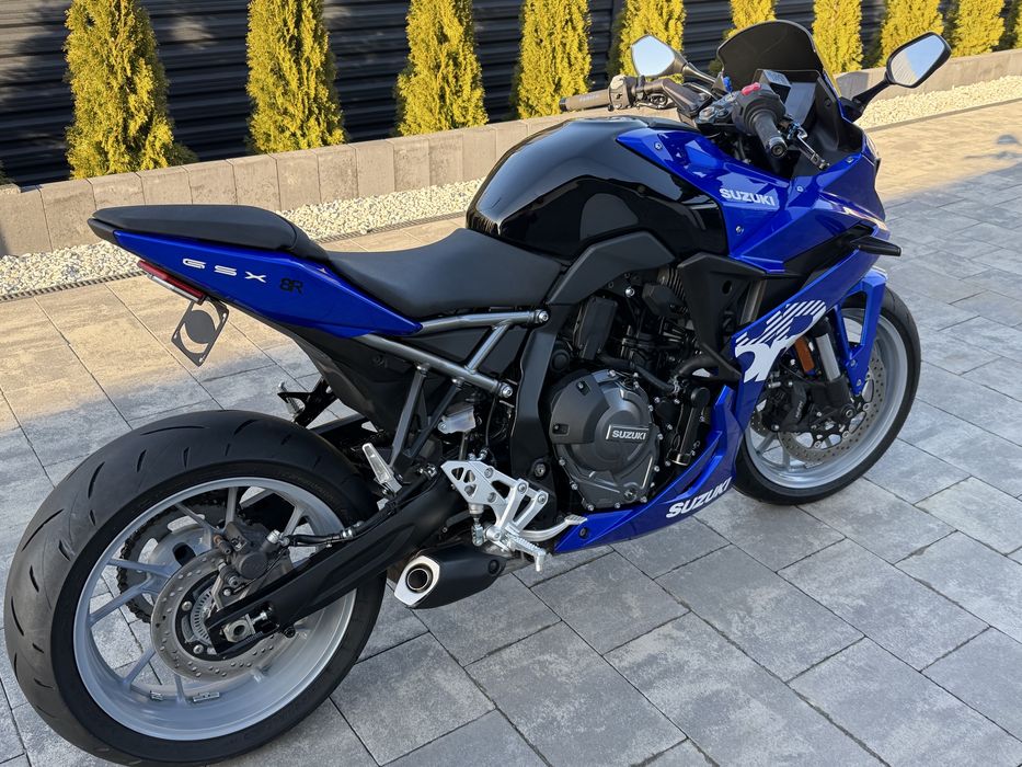 Suzuki gsx 8r 2024