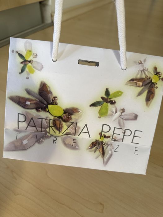 Patrizia Pepe mała torebka papierowa prezentowa w ważki 16/20