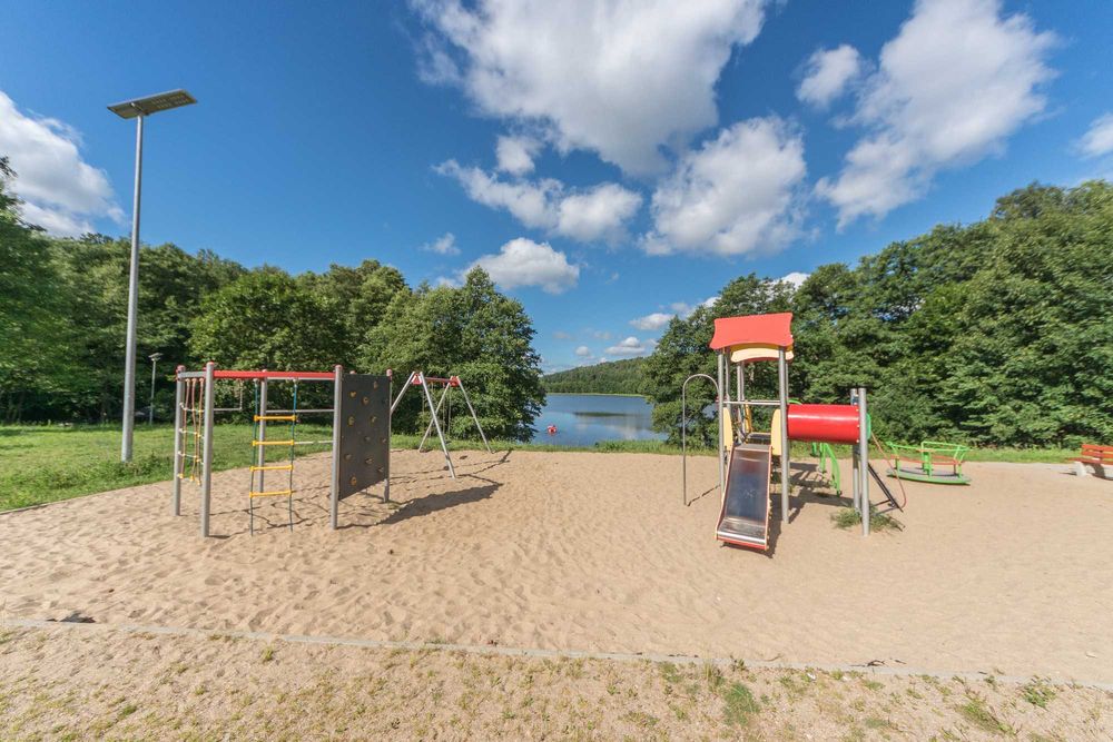 Domek letniskowy nad jeziorem w Mierzeszynie