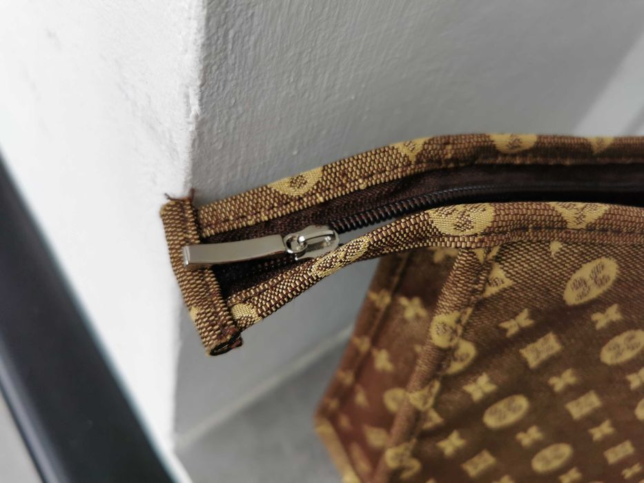 Kosmetyczka w stylu Louis Vuitton