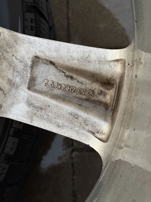 Диски з резиною r19 audi