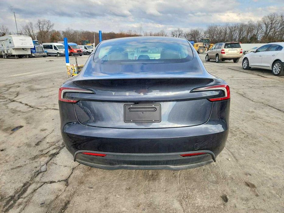 Tesla Model 3 2025