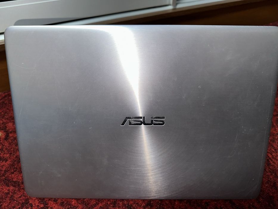 Ноутбук Asus