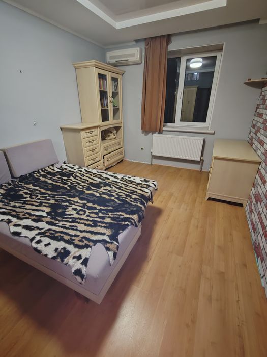 Здається в оренду 4х кімнатна квартира.