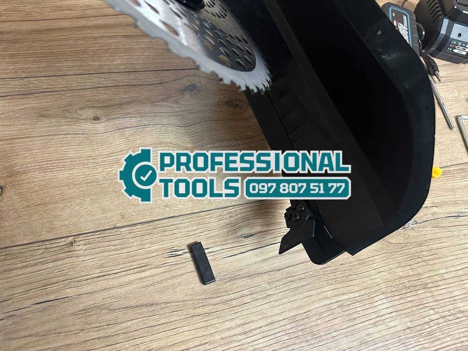 Аккумуляторный триммер косилка Makita DUR501BL 36V-8A косарка Траворіз