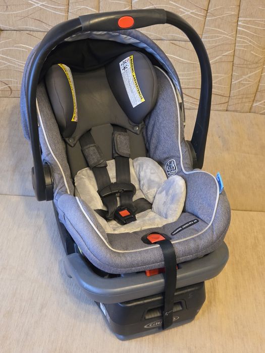 Fotelik samochodowy dziecięcy Gracco SnugRide z bazą