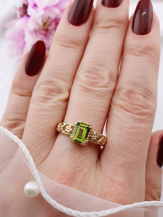 Złoty, nowy pierścionek z Oliwinem pr.585