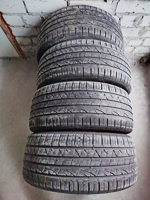 Резина r17 235 45 лето 4шт